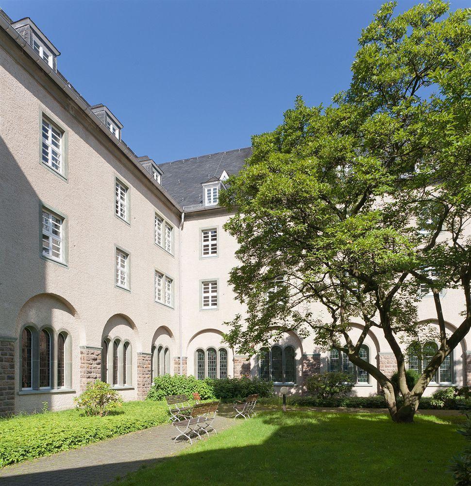 Отель Kardinal Schulte Haus Бергиш-Гладбах Экстерьер фото