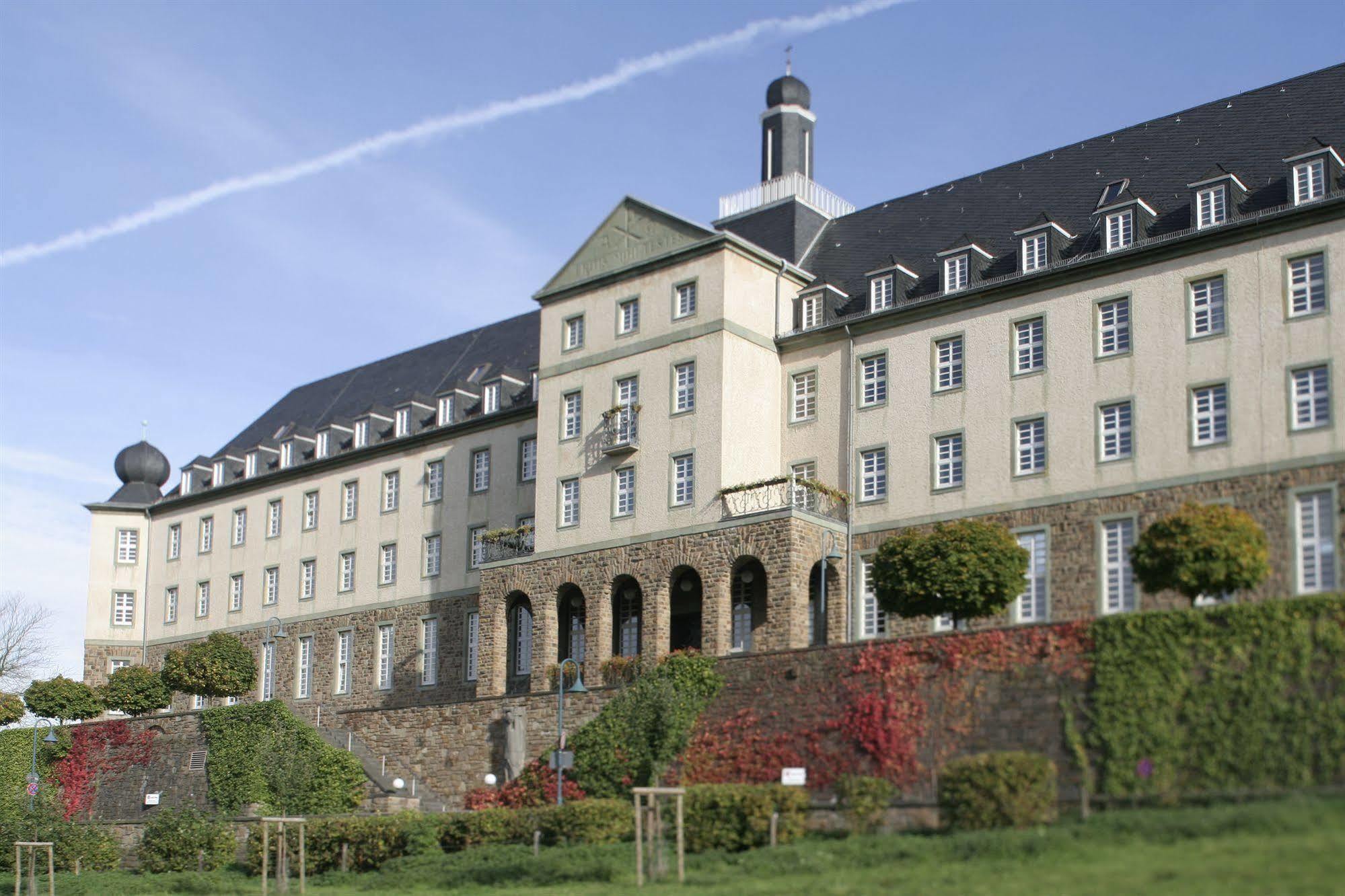 Отель Kardinal Schulte Haus Бергиш-Гладбах Экстерьер фото